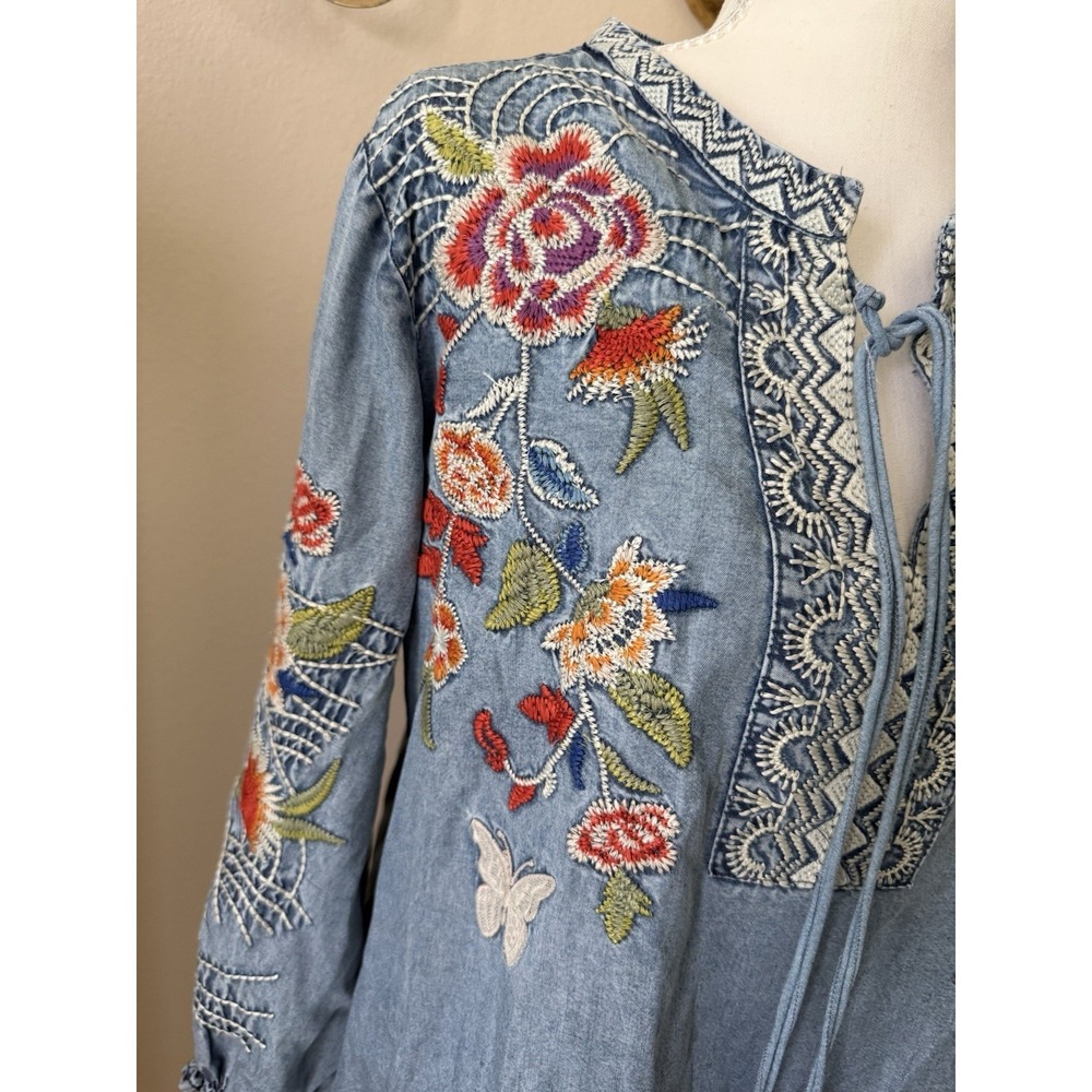 Tru Luxe Jeans Tencel Embroidered Tunic Top Medium Boho Floral Peasant Blue - Picture 2 of 11